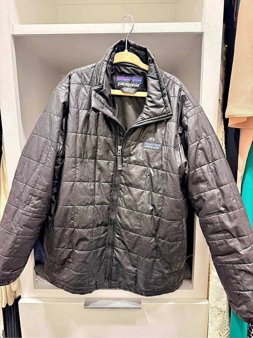 Patagonia Nano Puff Jacket Quilted Puffer in Black kids Small 7/8